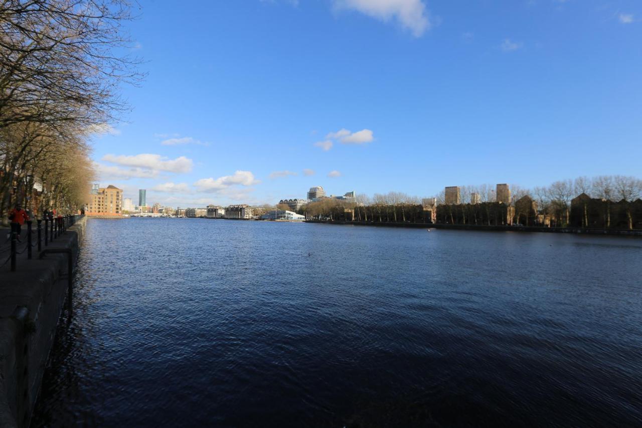 Statera Apartments - Thames View London Exteriör bild